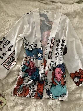 White Printed Satin Kimono Robe with Multicolor Graphic